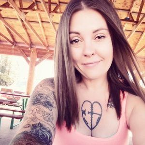 Meet your Posher, April